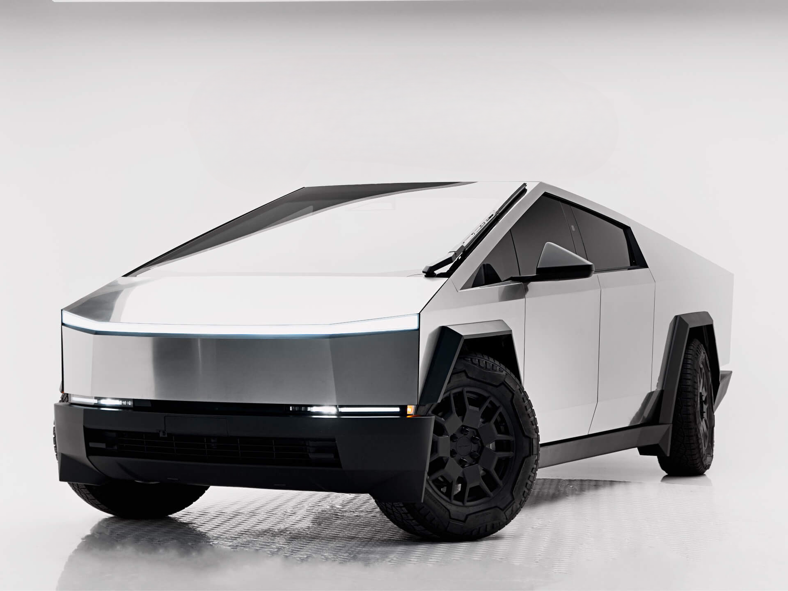 Tesla Cybertruck rental Dubai