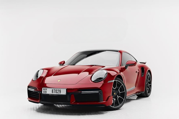 Rent Porsche 911 Turbo in Dubai